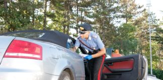 Sventato furto in abitazioni, caccia ai malviventi