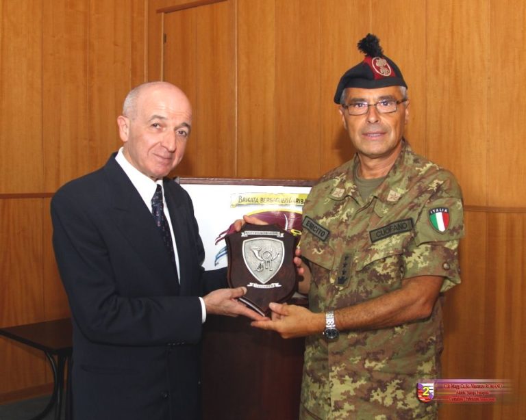 Il Vice Comandante del Rua al giuramento delle soldatesse