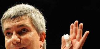 Vendola: distanza incolmabile tra noi e Pd