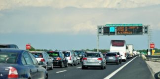 Esodo estivo, weekend da bollino rosso: allarme caldo in sei città