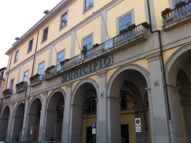 Viale della Libertà al buio:  ma casse comune sono vuote