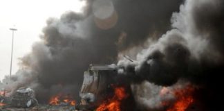 Ministro e leader politico morti in esplosione aereo