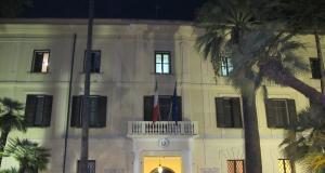 Cosenza, molotov contro caserma carabinieri