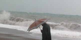 Week-end con piogge e temporali, temperature restano miti