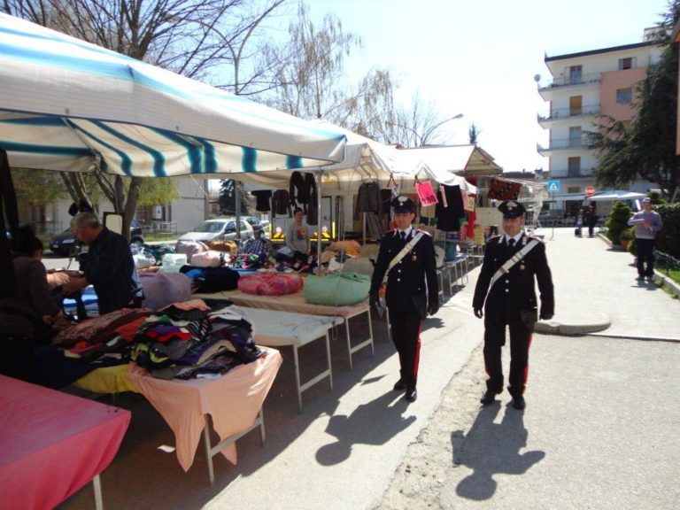 Borseggio al mercato, arrestata pregiudicata