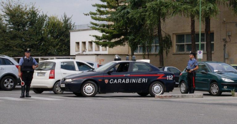 Evade dai domiciliari, arrestato 23enne