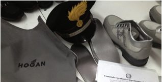 Producevano Hogan false, scoperto opificio clandestino