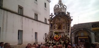 Aversa riabraccia l’icona della Madonna di Casaluce