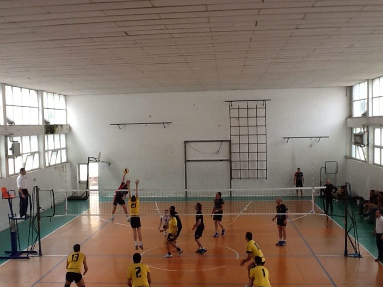 Volley, Golding Aversa Vittorioso ad Ischia