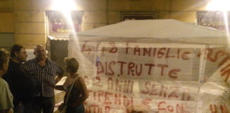 Vertenza Astir, dalla regione solo promesse: prosegue il presidio dei lavoratori