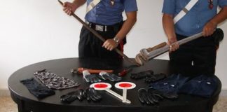 Aversa: a folle velocità su auto rubata, arrestati dopo inseguimento