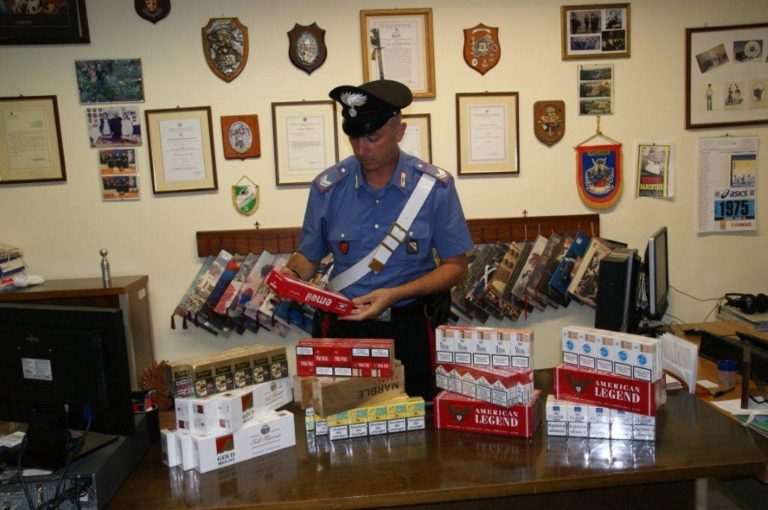 6kg di sigarette estere in casa, denunciato