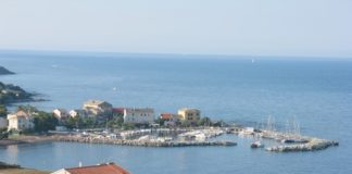 Tromba d’aria su Santa Severa, volano barche ma no feriti