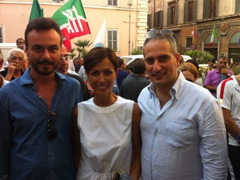 Pdl di Mondragone a Roma a sostegno di Berlusconi