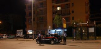 Si schiantano contro un Suv in sosta, 3 giovani in gravi condizioni