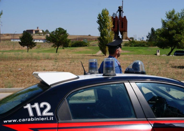 Controlli antiprostituzione alla rotonda dei Pentri, clienti in fuga