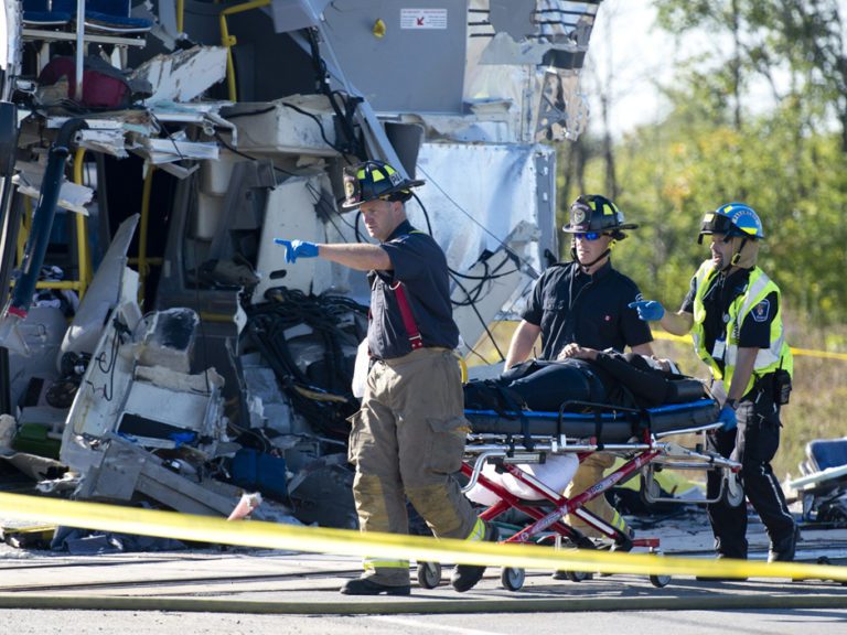 Strage a Ottawa, treno contro bus