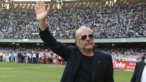 De Laurentiis: “Il 2022 un anno entusiasmante per il Napoli”. E poi gli auguri ai tifosi