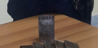 Sequestrati 35 grammi di hashish, pusher in manette