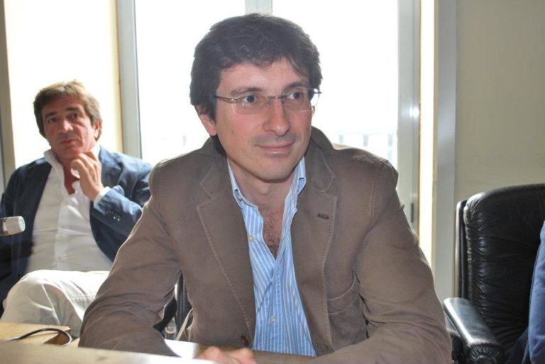 Mozione movida, Nobis unico presente: assenza altri firmatari singolare