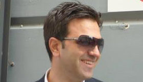 Elezioni a Gricignano, Di Luise fa il doppio gioco e amoreggia con Santagata. Ma in molti hanno dubbi sulla sua candidatura: porta seccia. E intanto un negoziatore fa scomparire una decina di Cohiba