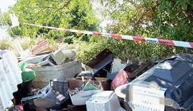 Degrado e discariche a cielo aperto a Fuorigrotta, Borrelli: “Combattere l’inciviltà”