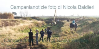 Terra dei fuochi: stop scavi a Villa di Briano, riprenderanno domani per arrivare a 22 metri