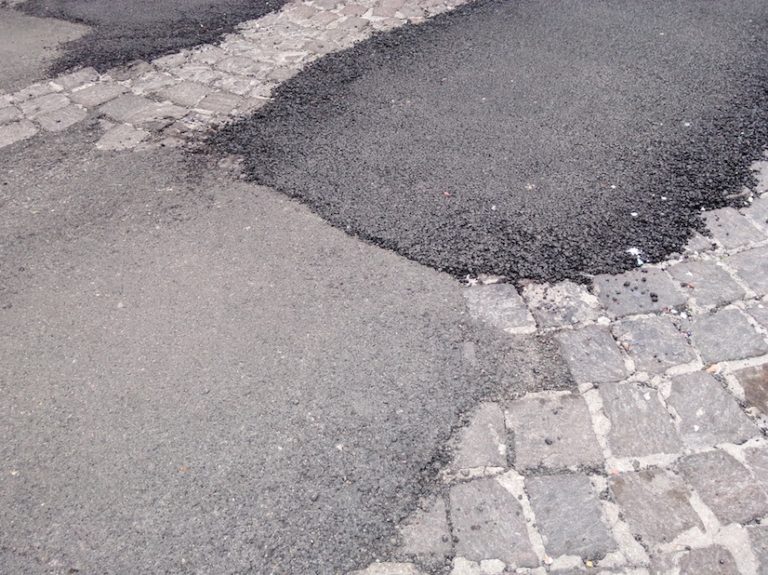 Aversa: le polemiche non fermano Sagliocco: asfaltato secondo tratto di via Roma FOTO