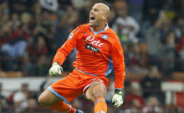 Swansea-Napoli, le pagelle: Britos un pericolo pubblico, Rafael e Reina insuperabili