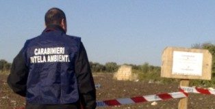 Blitz del Noe di Salerno: sequestrata area di 4mila mq, stoccati rifiuti speciali e nocivi