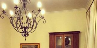 Insigne ad Aversa per l’inaugurazione del ristorante del suocero FOTO