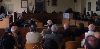 Aversa rende omaggio all’avvocato Filippo Trofino