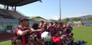 La Casertana rompe le righe con una foto ufficiale