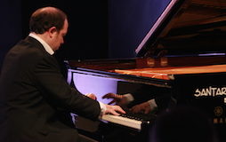 Il filo ritrovato, esaltante “ouverture” al Belvedere di San Leucio con Francois Dumont