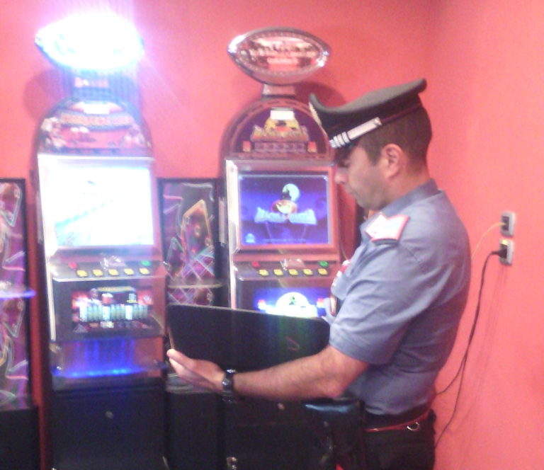 San Bartolomeo in Galdo: ruba 3000 euro dalle slot di un bar, denunciato