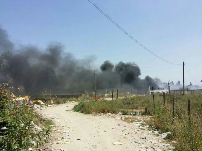 Villa Literno: rogo tossico in via Gallinelle, poliziotti e vigili del fuoco evitano tragedia FOTO