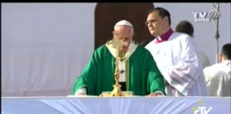 Papa Francesco scherza: “Napoletani gelosi, tranquilli entro l’anno verrò da voi”