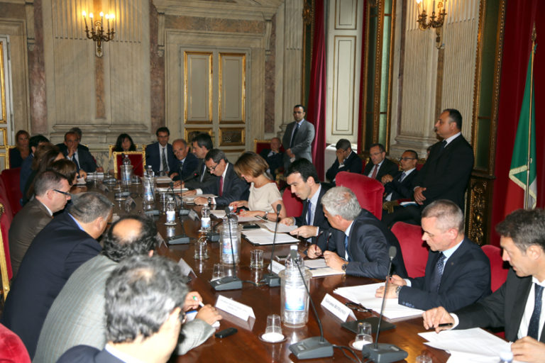 Terra dei fuochi, tavolo interministeriale: accelerare screening