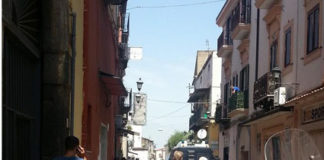 Agguato tra la gente, terrore ad Acerra: le foto esclusive del luogo della sparatoria