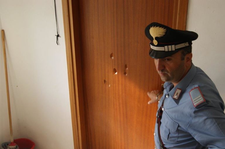 Tenta di violentare due giovani donne, contadino arrestato nel Beneventano