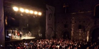 Scandalo al Settembre al Borgo: 500 biglietti gratis agli amici degli amici per il concerto di Irene Grandi