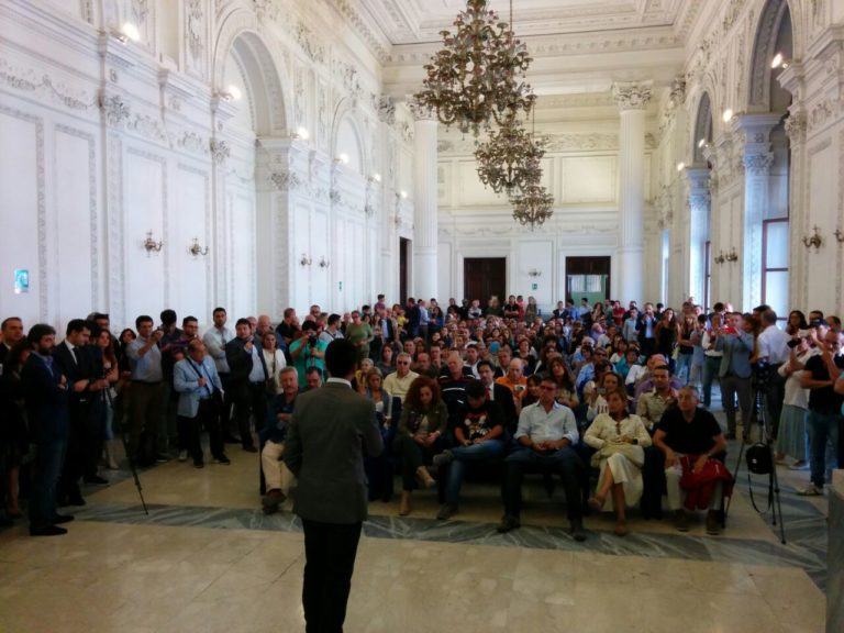 “5 anni di Movimento 5 Stelle”, gli attivisti campani incontrano i deputati e puntano alle regionali