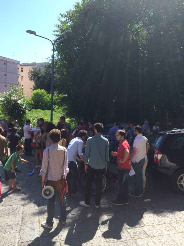 Aversa: “Giù le mani dalla Maddalena”, in corso il presidio in via Linguiti