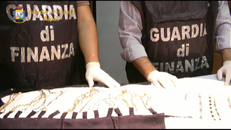 Terzigno: riciclaggio oro anche al Tarì. Sequestro per 5 milioni