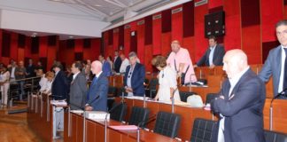 Napoli: il consiglio comunale ricorda l’operaio morto in cantiere metropolitana