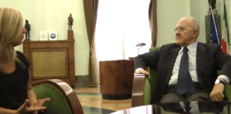 Salerno: il sindaco De Luca incontra la madre di Ciro Esposito IL VIDEO