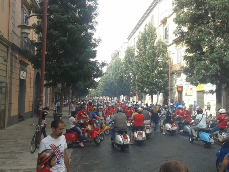 Caserta successo per il 3° Raduno Vespa Città di Caserta