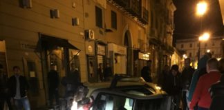 Terribile incidente ad Aversa: perde il controllo della Smart e si ribalta FOTOGALLERY