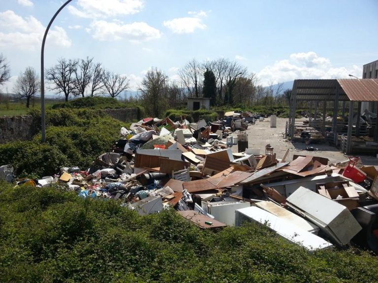Piedimonte Matese: macello nuovo trasformato in discarica