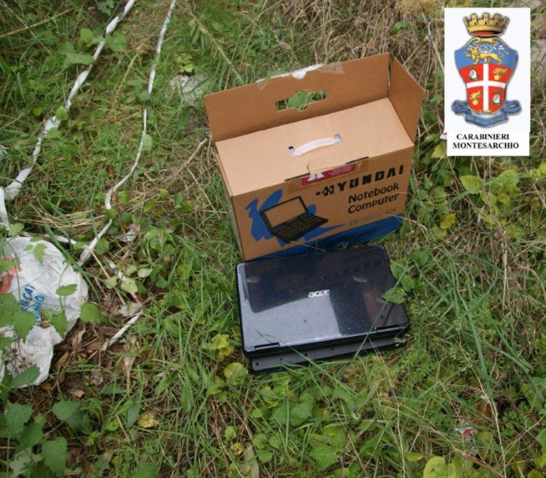 Ceppaloni: ladri mollano refurtiva, ritrovati i pc del comprensivo